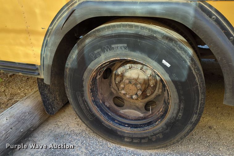 image for item MY9492 1990 Blue Bird  TC2000  school bus