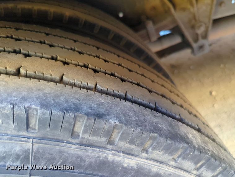 image for item MY9492 1990 Blue Bird  TC2000  school bus