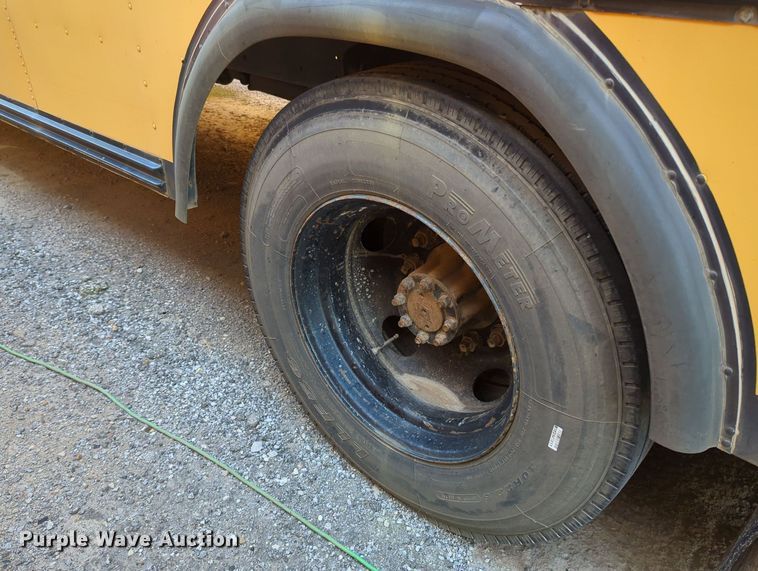 image for item MY9492 1990 Blue Bird  TC2000  school bus