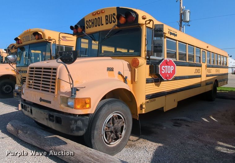 image for item MY9493 1995 Thomas Built 3800  school bus