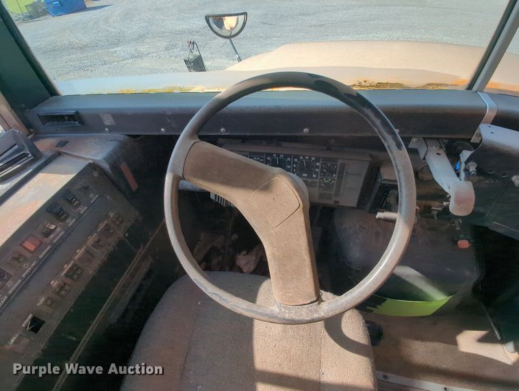 image for item MY9493 1995 Thomas Built 3800  school bus