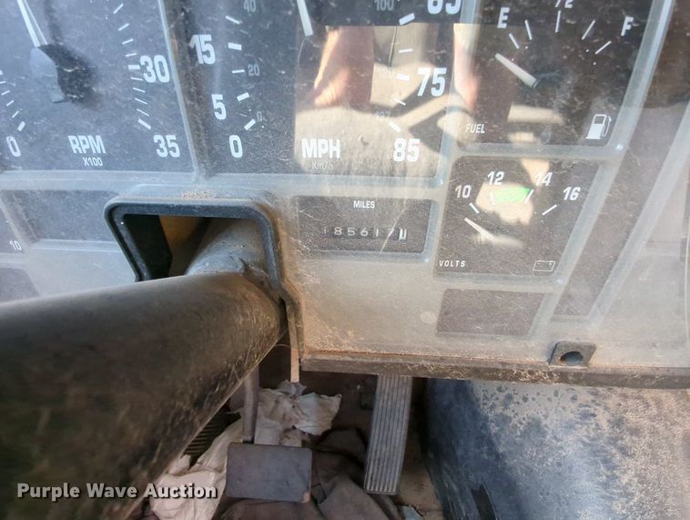 image for item MY9493 1995 Thomas Built 3800  school bus