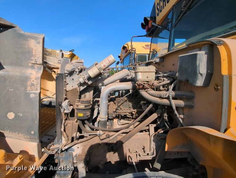 image for item MY9493 1995 Thomas Built 3800  school bus