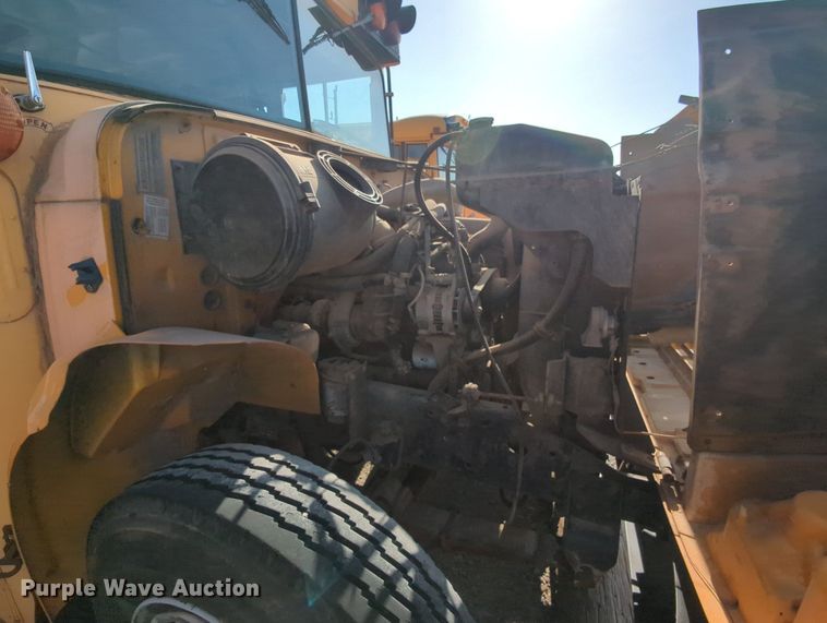 image for item MY9493 1995 Thomas Built 3800  school bus