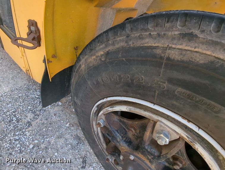 image for item MY9493 1995 Thomas Built 3800  school bus