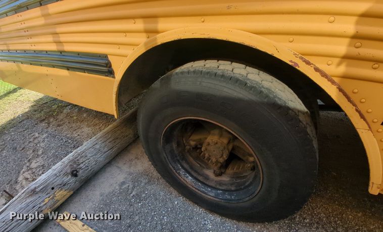 image for item MY9493 1995 Thomas Built 3800  school bus