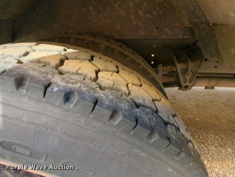 image for item MY9493 1995 Thomas Built 3800  school bus