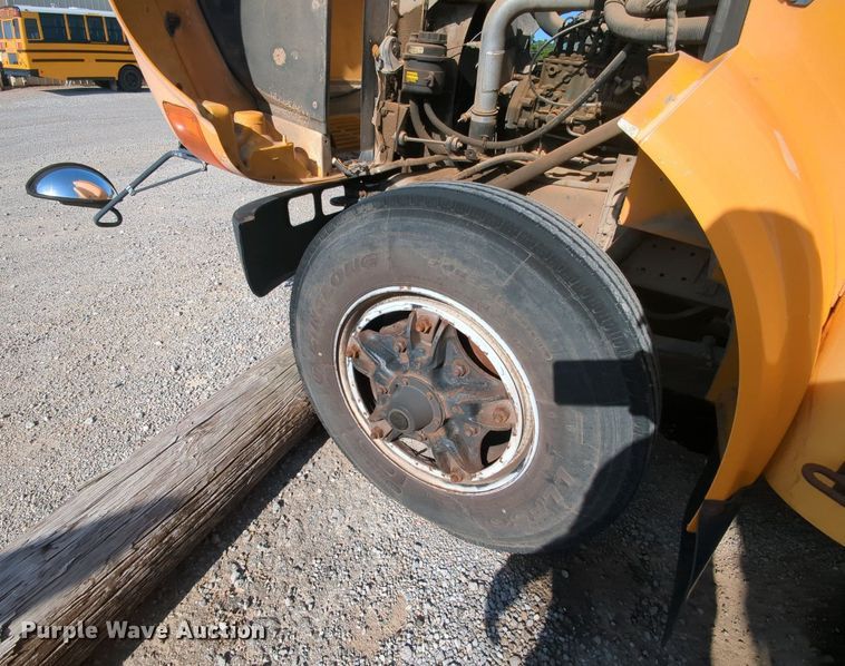 image for item MY9493 1995 Thomas Built 3800  school bus