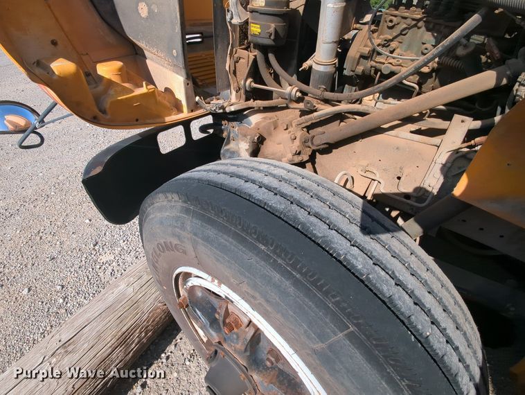 image for item MY9493 1995 Thomas Built 3800  school bus