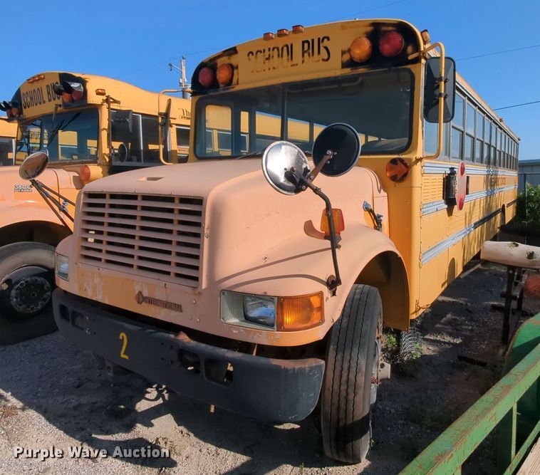 image for item MY9494 1991 International 3800  school bus