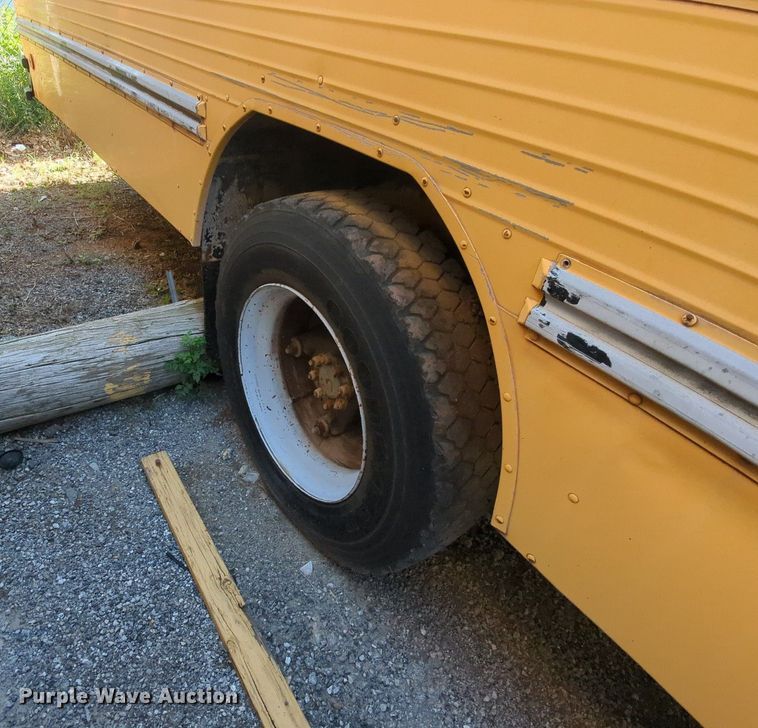 image for item MY9494 1991 International 3800  school bus