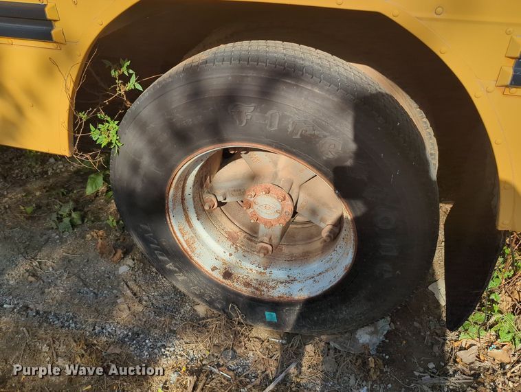 image for item MY9494 1991 International 3800  school bus