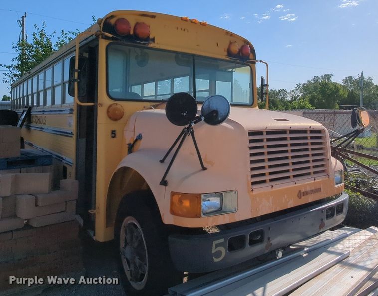 image for item MY9495 1991 International 3800  school bus