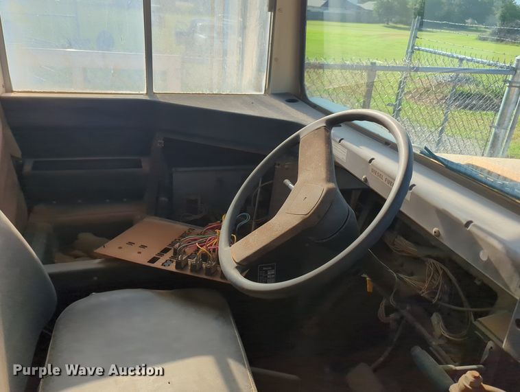 image for item MY9495 1991 International 3800  school bus