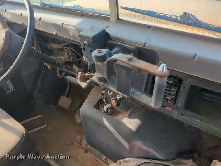 image for item MY9495 1991 International 3800  school bus