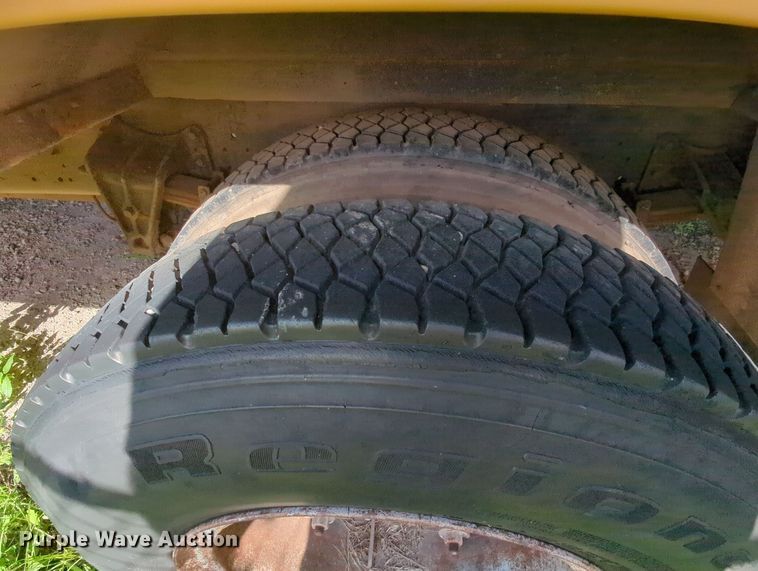 image for item MY9495 1991 International 3800  school bus