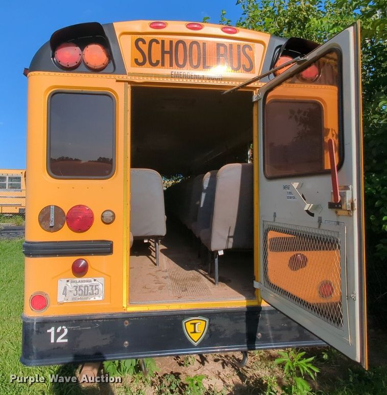 image for item MY9496 2005 International CE  school bus
