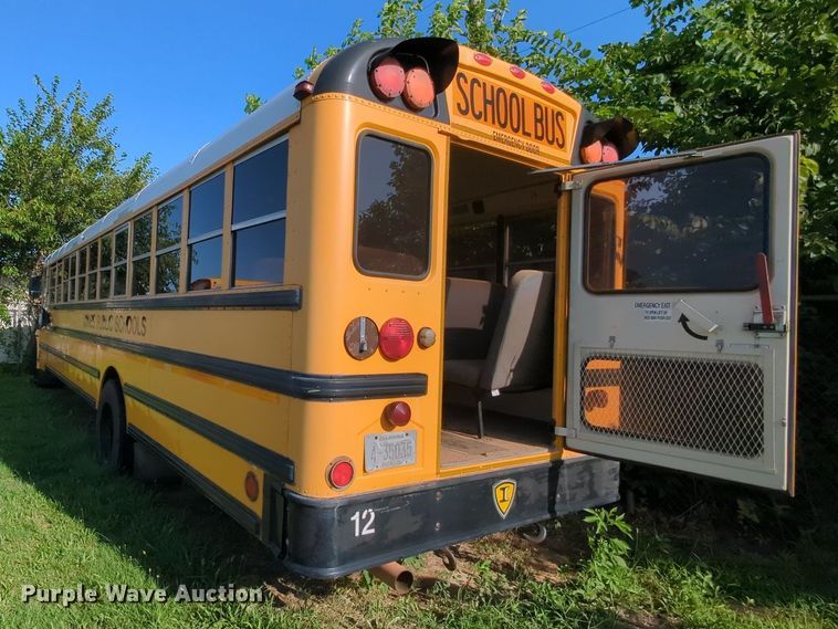 image for item MY9496 2005 International CE  school bus