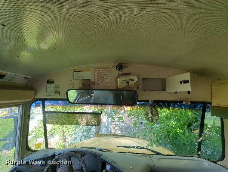 image for item MY9496 2005 International CE  school bus