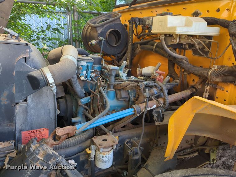 image for item MY9496 2005 International CE  school bus