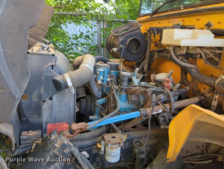 image for item MY9496 2005 International CE  school bus