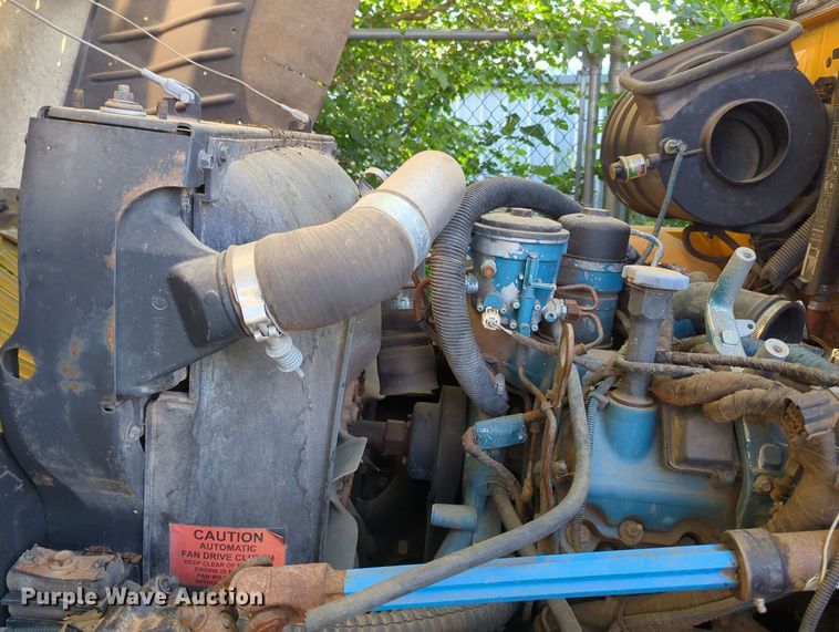 image for item MY9496 2005 International CE  school bus