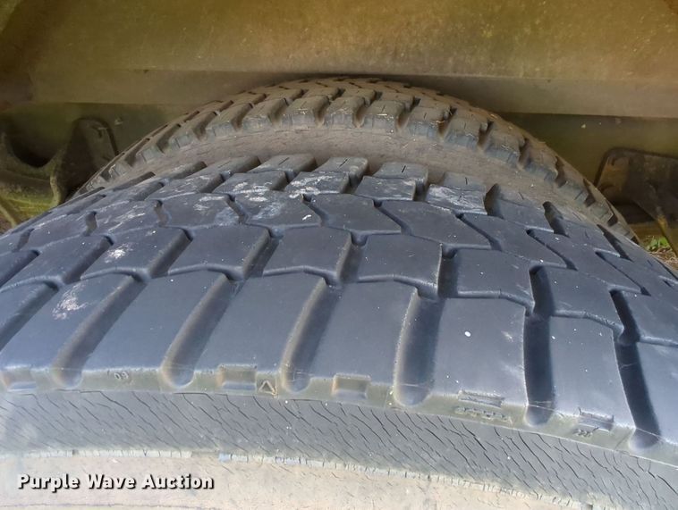 image for item MY9496 2005 International CE  school bus