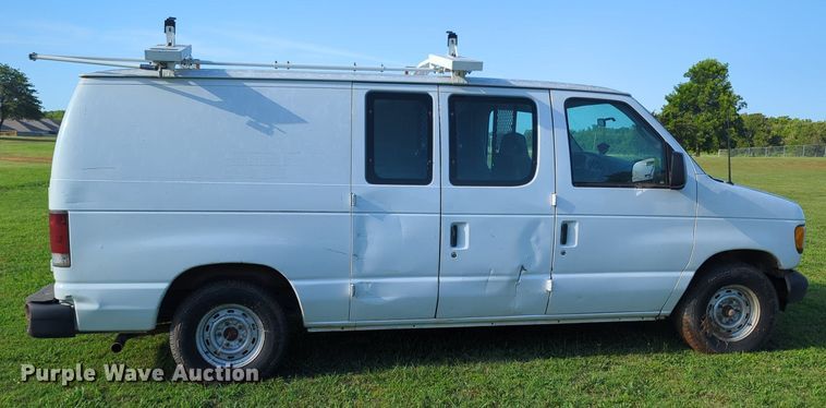 image for item MY9497 2003  Ford E150  van