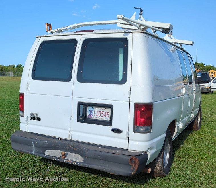 image for item MY9497 2003  Ford E150  van