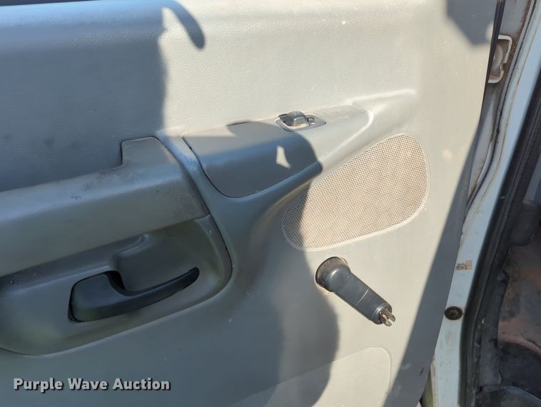 image for item MY9497 2003  Ford E150  van