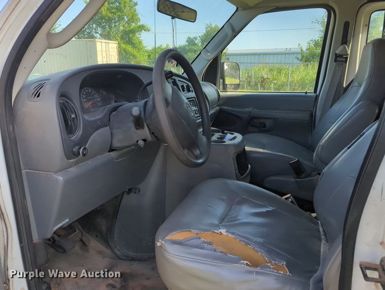 image for item MY9497 2003  Ford E150  van