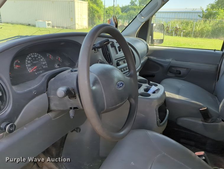 image for item MY9497 2003  Ford E150  van