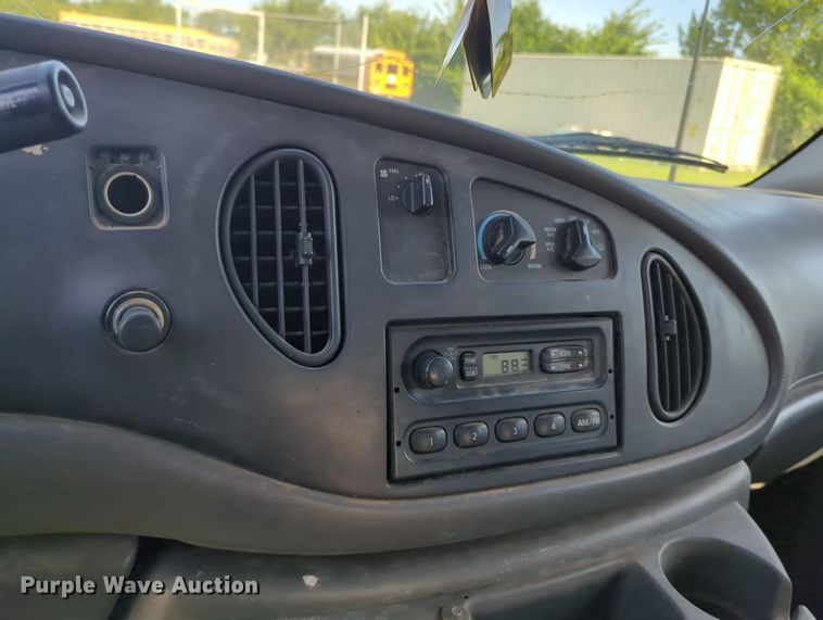 image for item MY9497 2003  Ford E150  van