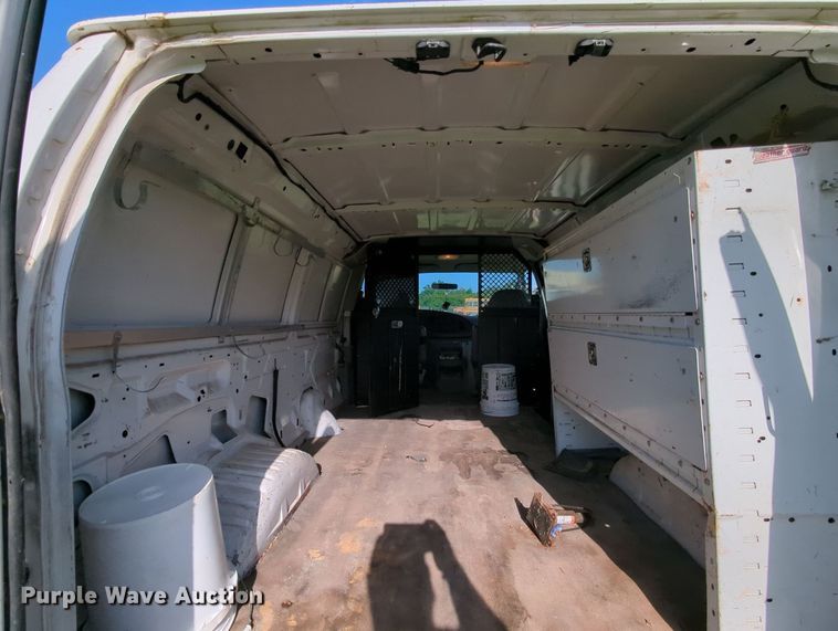 image for item MY9497 2003  Ford E150  van