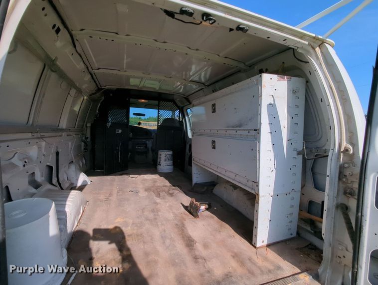 image for item MY9497 2003  Ford E150  van