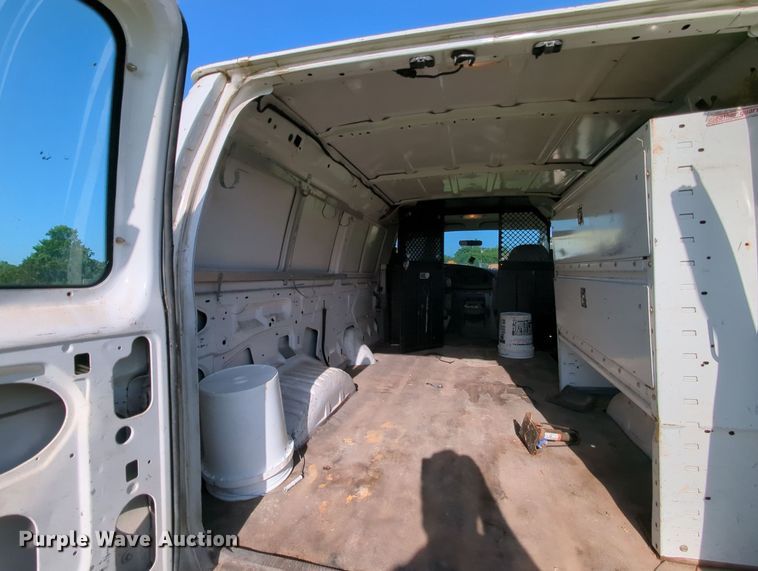 image for item MY9497 2003  Ford E150  van