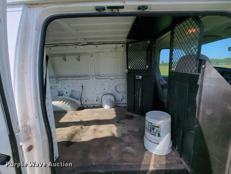 image for item MY9497 2003  Ford E150  van