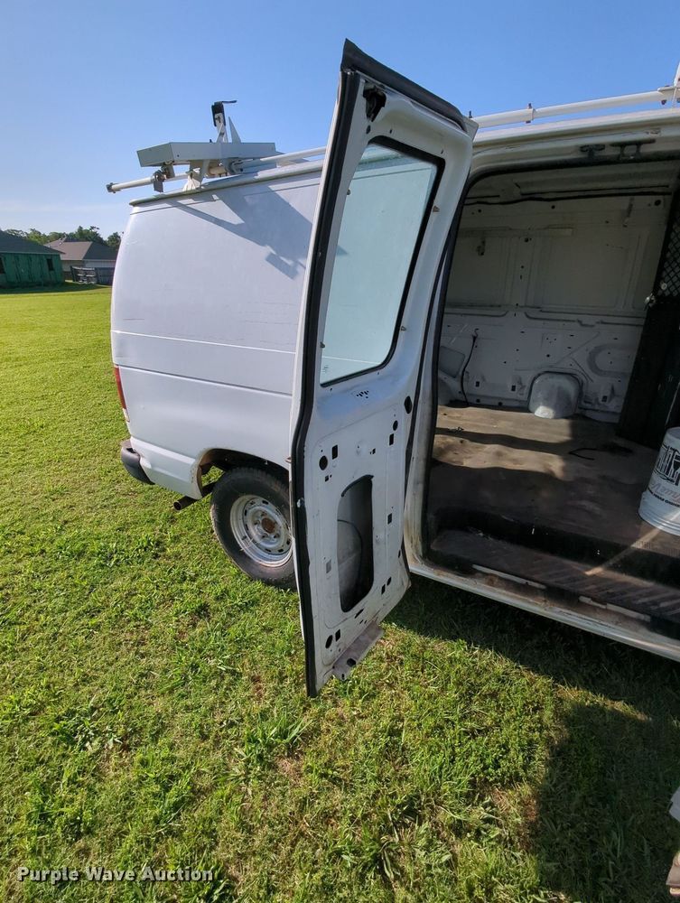 image for item MY9497 2003  Ford E150  van