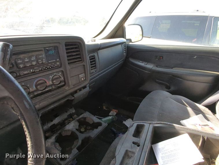 image for item MY9498 1999 Chevrolet Silverado 2500  Ext. Cab pickup truck