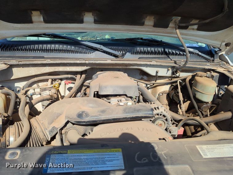 image for item MY9498 1999 Chevrolet Silverado 2500  Ext. Cab pickup truck