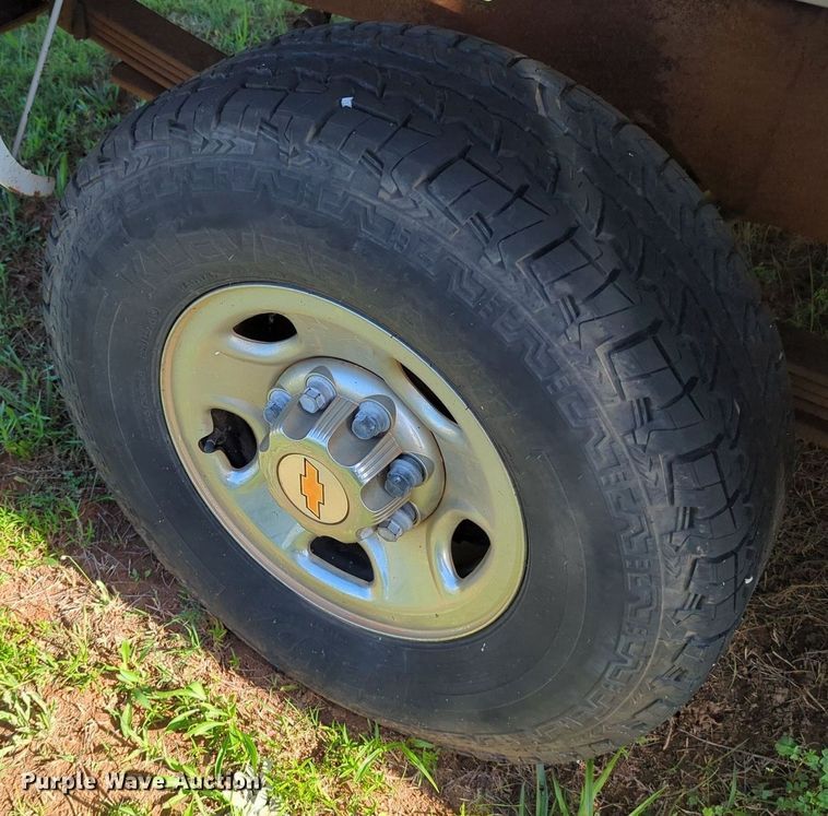 image for item MY9498 1999 Chevrolet Silverado 2500  Ext. Cab pickup truck