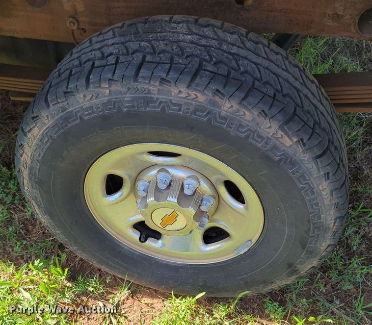 image for item MY9498 1999 Chevrolet Silverado 2500  Ext. Cab pickup truck