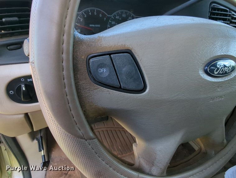 image for item MY9499 2002  Ford Windstar LX  van