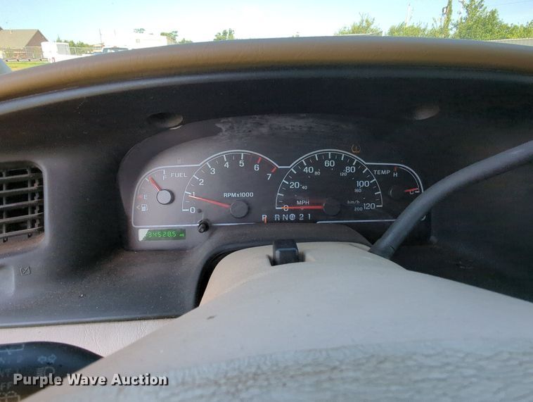 image for item MY9499 2002  Ford Windstar LX  van