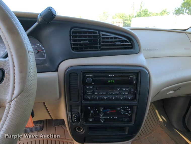 image for item MY9499 2002  Ford Windstar LX  van
