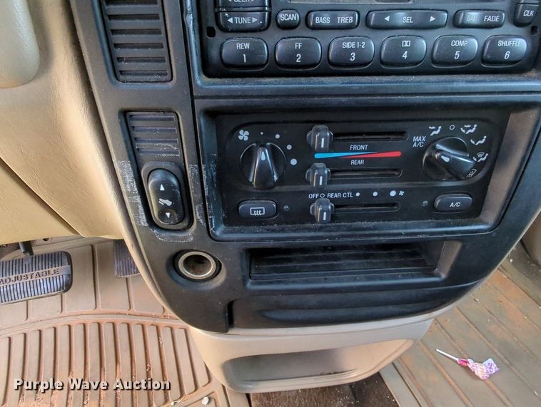 image for item MY9499 2002  Ford Windstar LX  van