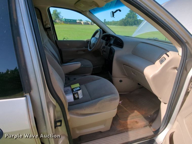 image for item MY9499 2002  Ford Windstar LX  van