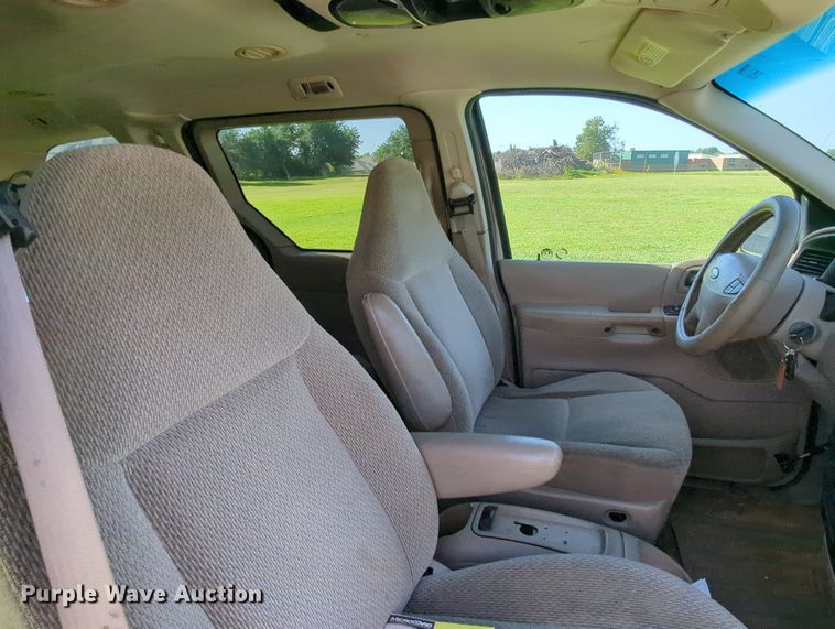 image for item MY9499 2002  Ford Windstar LX  van