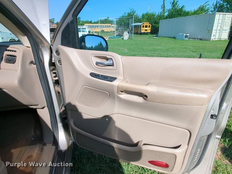 image for item MY9499 2002  Ford Windstar LX  van