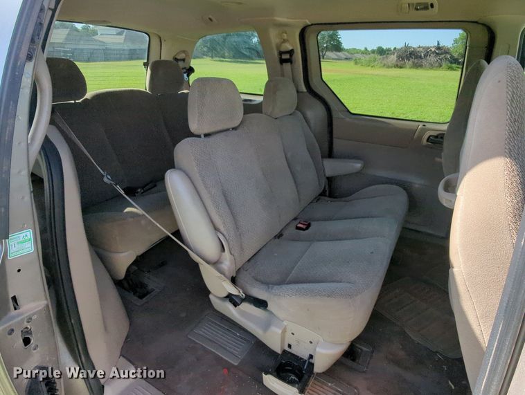 image for item MY9499 2002  Ford Windstar LX  van